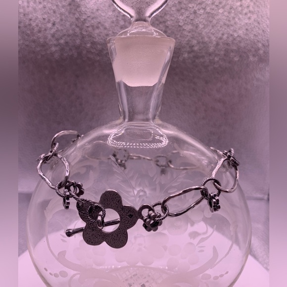 Silpada Vintage Sterling Oxidized Modernist Flower Link Bracelet - Picture 2 of 13